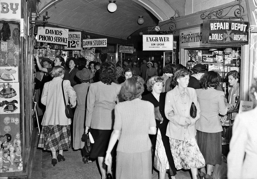 Shoppers in a Sydney arcade — photograph, from Sydney, 1950