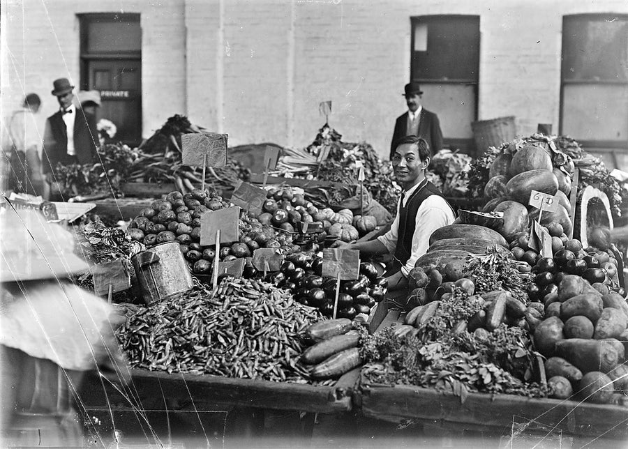 Produce vendor at the Sydney markets — photograph, from Sydney, c. 1911–16