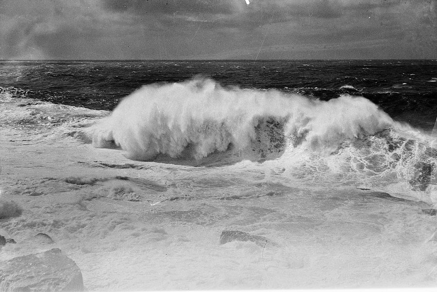 Surf breaking off Ben Buckler, North Bondi — photograph, from North Bondi, 1940