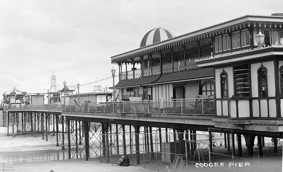 Coogee Pier pavilion from the beach — photograph, from Coogee, after 1928
