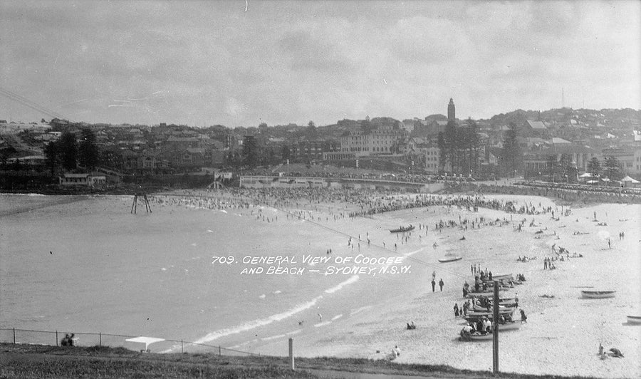 Crowds on Coogee Beach, Sydney — photograph, from Coogee Beach, c. 1928–32