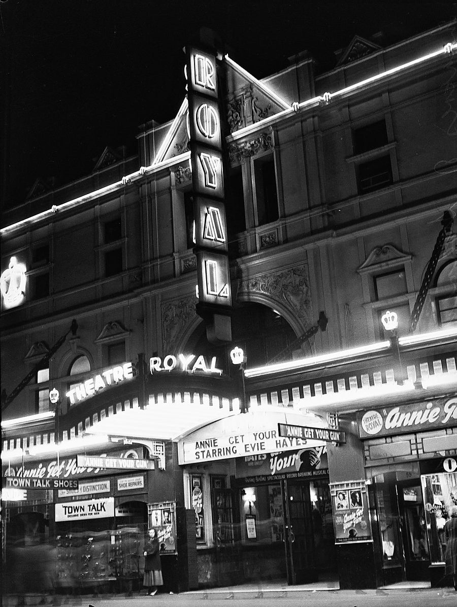 Theatre Royal at night, "Annie Get Your Gun" on the marquee — photograph, from Sydney CBD, 1949
