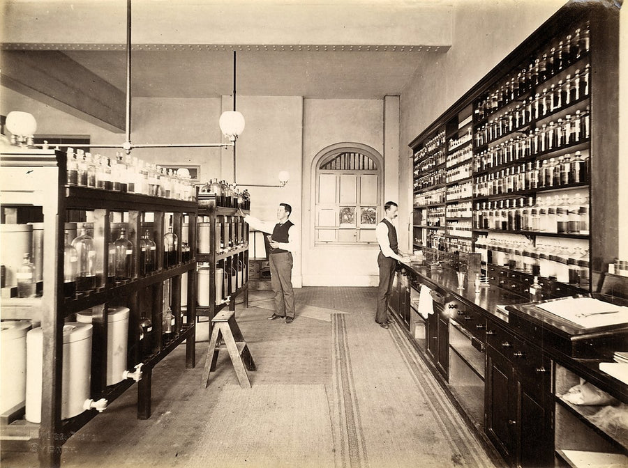 Royal Prince Alfred Hospital dispensary, Camperdown — photograph, from Royal Prince Alfred Hospital, 1880–93