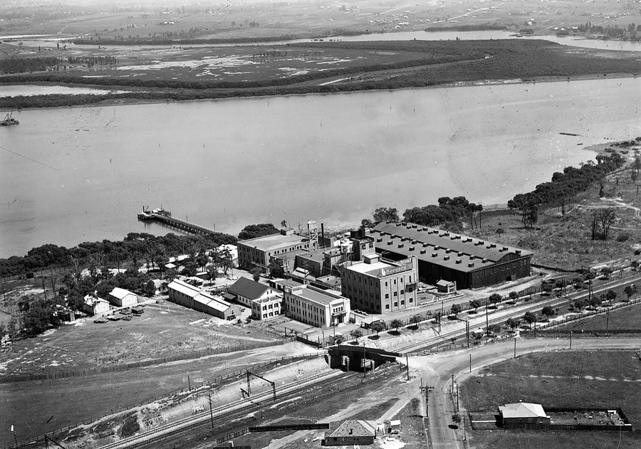 Berger Paints works, Rhodes, aerial view — photograph, from Rhodes, 1930s