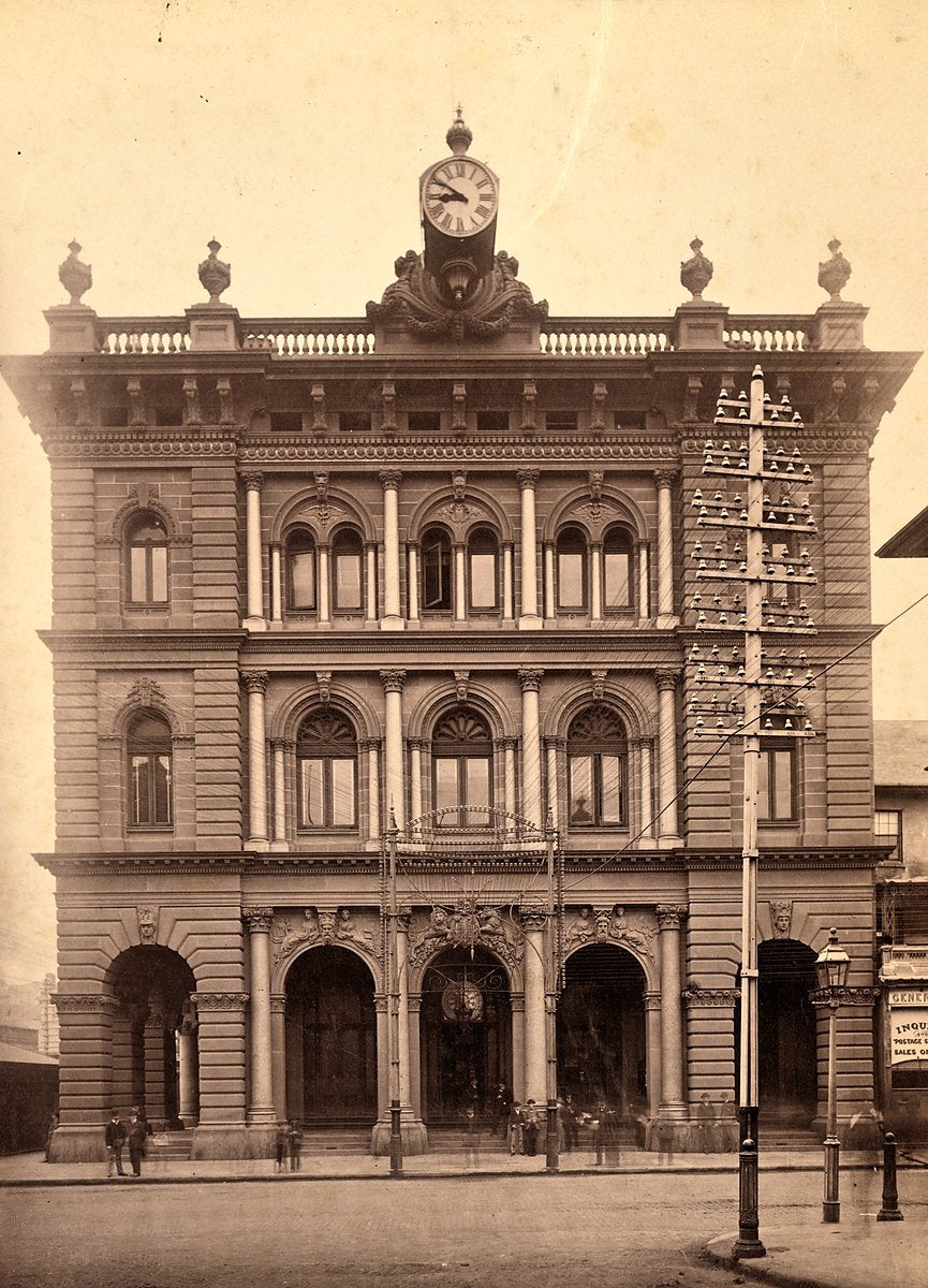 General Post Office, George Street, Sydney, before the clock tower — photograph, from George Street, c. 1880s