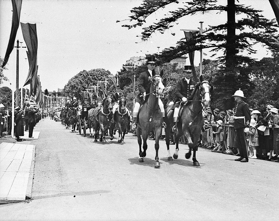 Mounted escort and carriage in the Duke of Gloucester's procession, Sydney — photograph, from Government House, 1934