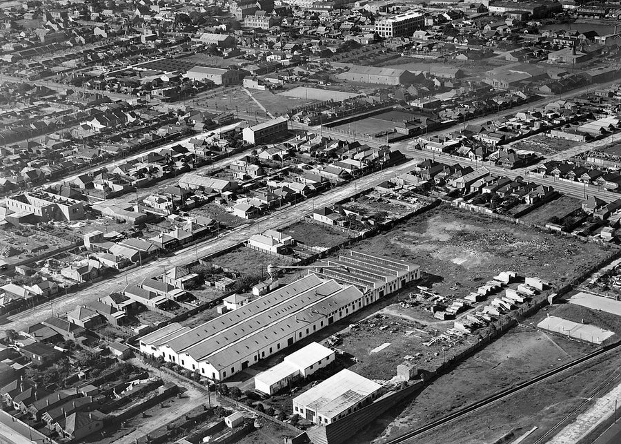 Milton Kent aerial of sawtooth-roofed factory sheds, Sydney — photograph, 1930s