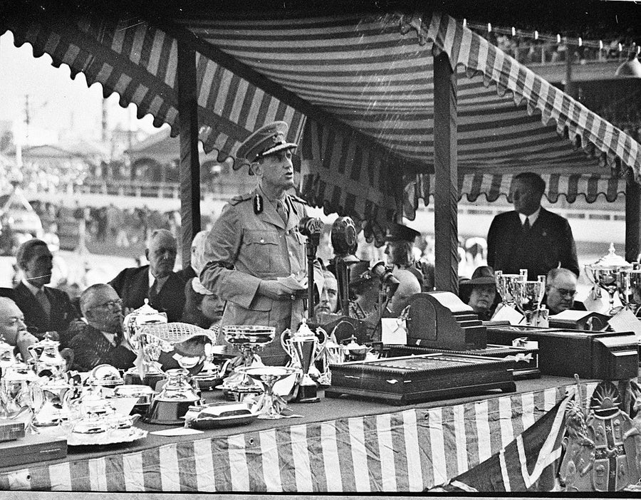 Officer addressing the opening of the Sydney Royal Easter Show — photograph, from Moore Park, 1940