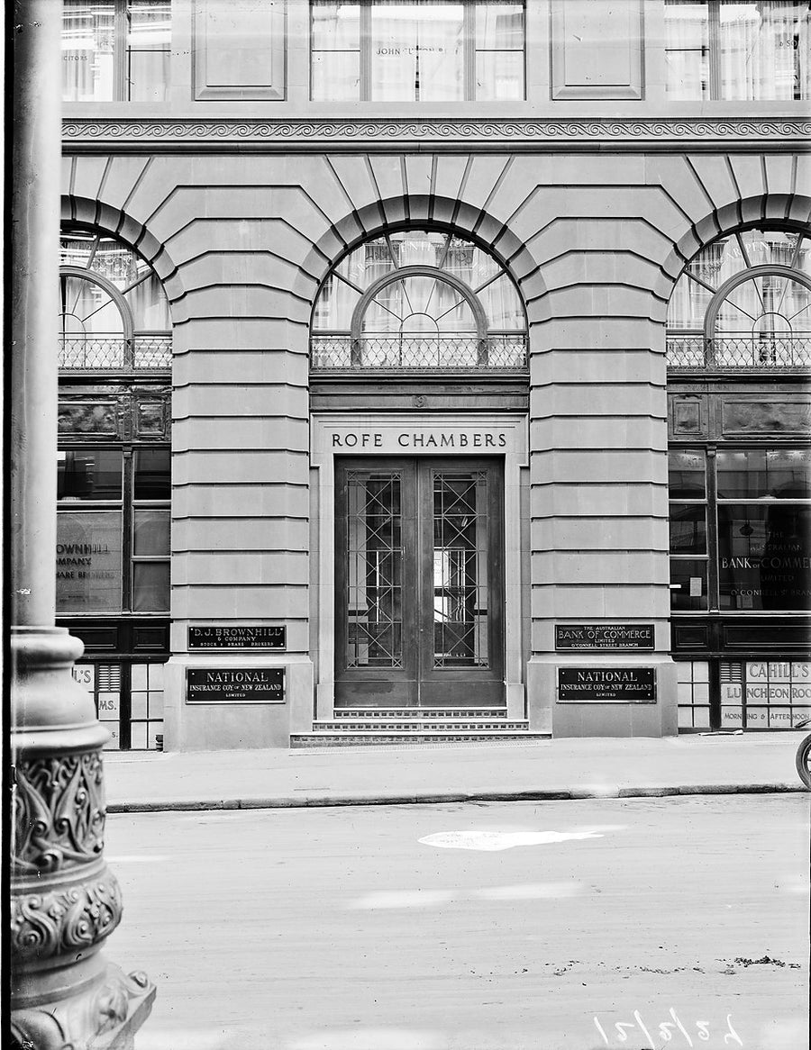 Rofe Chambers entrance, O'Connell Street, Sydney — photograph, from O'Connell Street, 1927