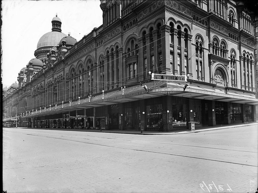Singer sewing machine showroom in the Queen Victoria Building, George Street — photograph, from Queen Victoria Building, 1927