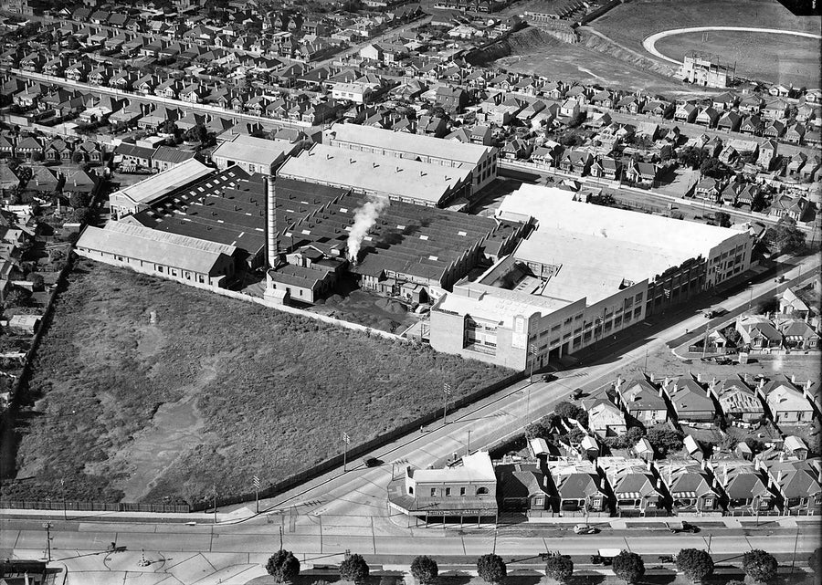 Milton Kent's aerial view of the Australian Woollen Mills — photograph, 1935–45