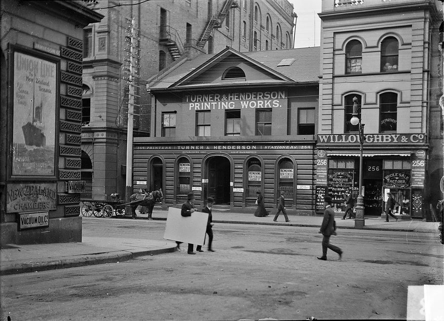 Turner and Henderson Printing Works, 254 George Street, Sydney — photograph, from George Street, circa 1909