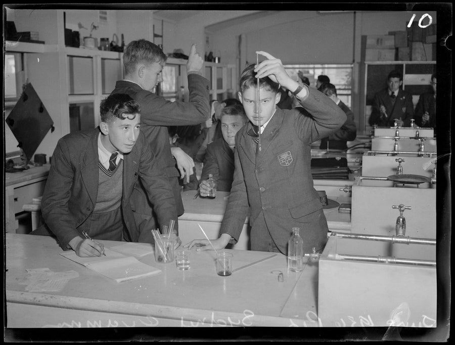 Sydney Grammar School chemistry class, 1954 — photograph, from Sydney Grammar School, Darlinghurst, circa 1954