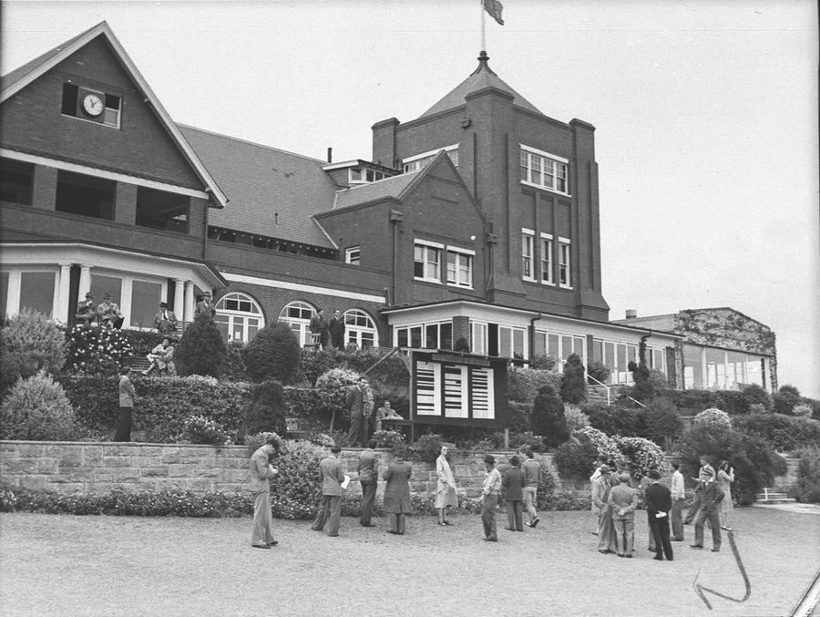 Royal Sydney Golf Club clubhouse during a golf championship, 1946 — photograph, from Royal Sydney Golf Club, Rose Bay, New South Wales, circa 1946