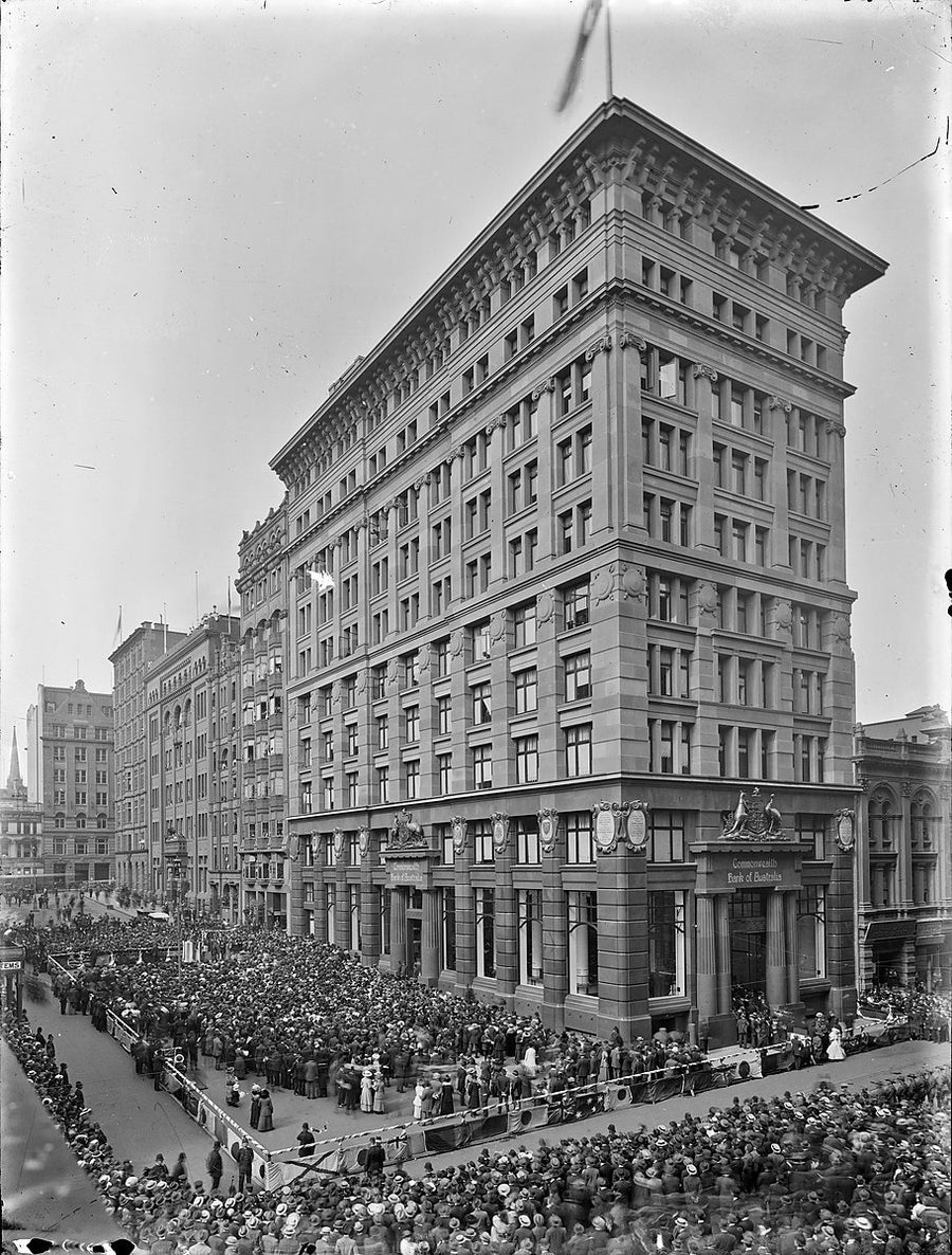 Opening day crowds at the new Commonwealth Bank head office, Sydney, 1916 — photograph, from Commonwealth Bank Building, circa 1916