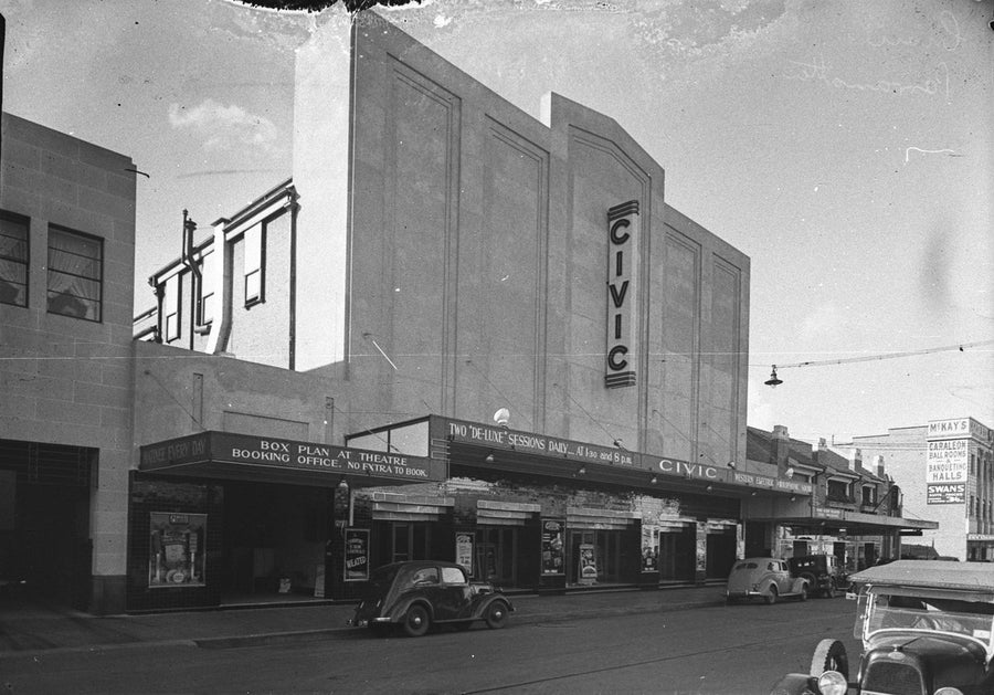 Civic Theatre, George Street, Parramatta — photograph, from George Street, circa 1942