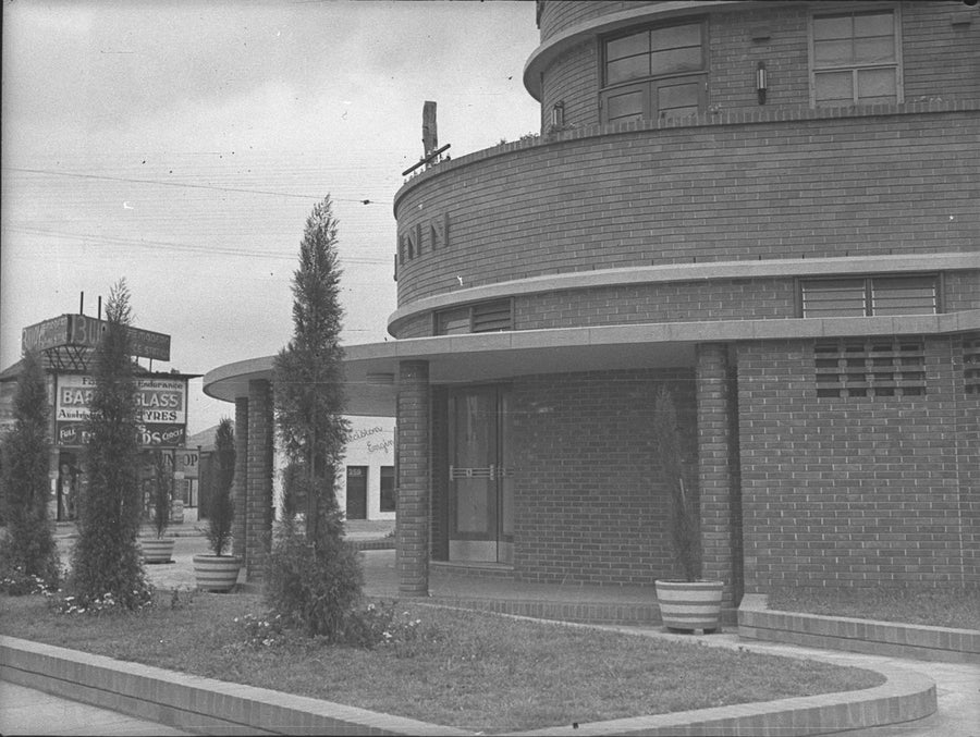 Vauxhall Inn, Parramatta Road, Granville — photograph, from Vauxhall Inn, circa 1939
