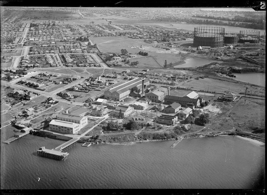 B.A.L.M. paints works on the Parramatta River at Cabarita, from the air — photograph, from Cabarita, circa 1935