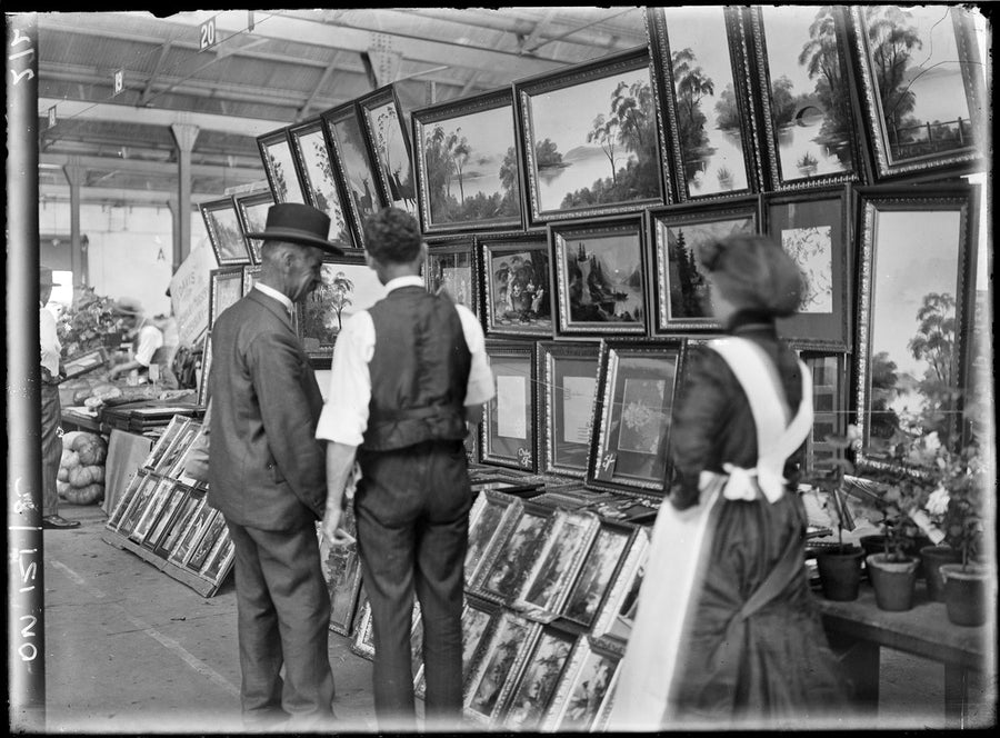 Framed-picture stall, City Markets, Hay Street, Sydney — photograph, from City Markets, Hay Street, Haymarket, Sydney, circa 1913