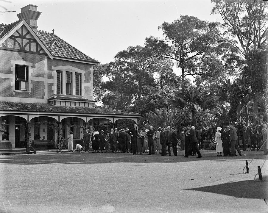 Golden wedding guests at Chislehurst, Chatswood, 1935 — photograph, from Centennial Avenue, circa 1935