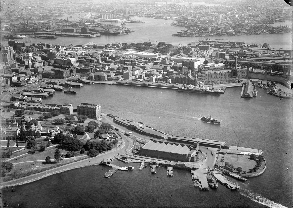 Bennelong Point and Circular Quay from the air, Sydney — photograph, from Bennelong Point / Dubbagullee, circa 1920