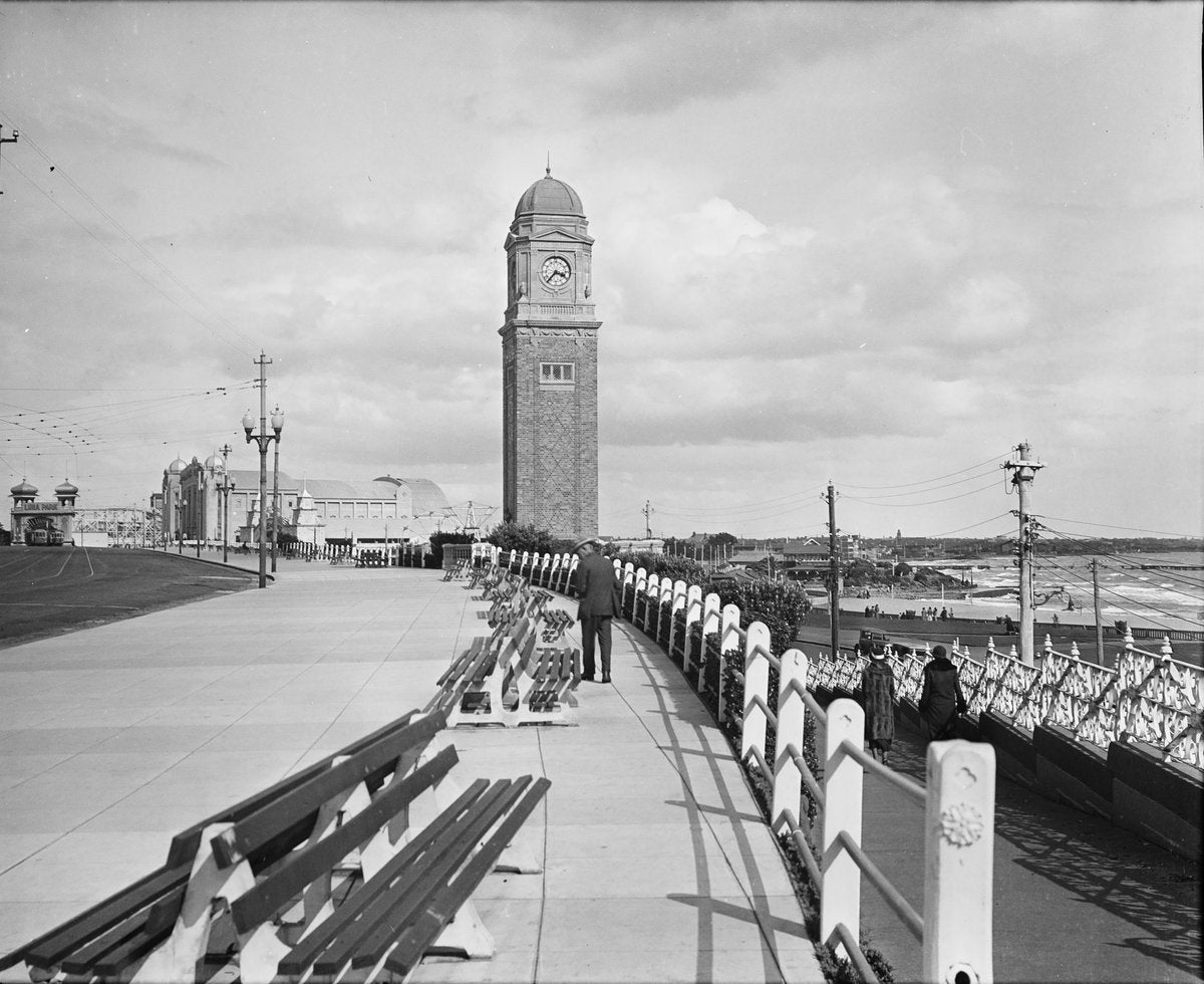 Catani Memorial Clock Tower on the St Kilda Esplanade — photograph, from The Esplanade, circa 1932