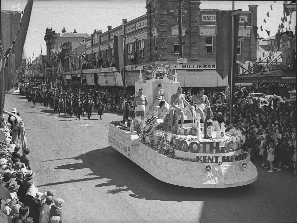 Tooth & Co brewery float, Parramatta Sesquicentenary parade, 1938 — photograph, from George Street, Parramatta, circa 1938