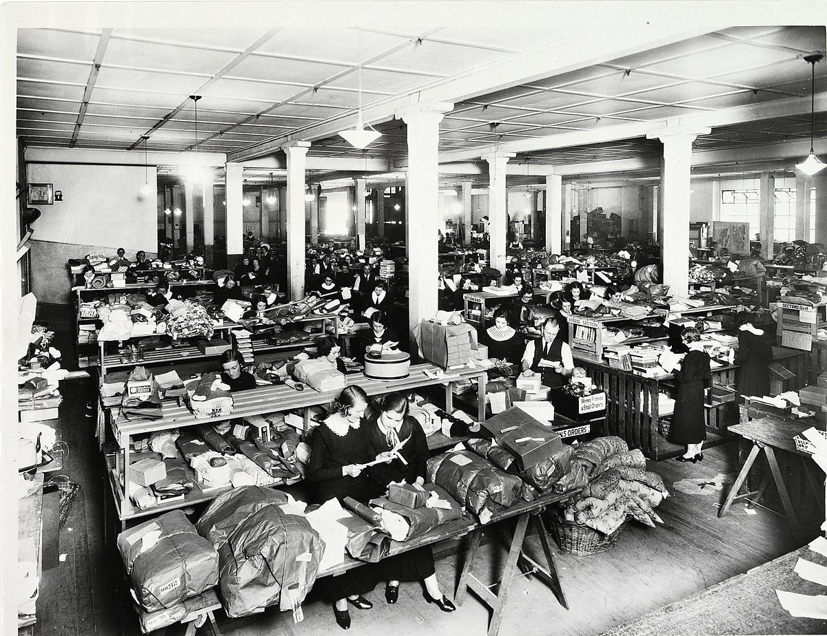 Mail Order Room, Anthony Hordern & Sons, Sydney — photograph, from Sydney CBD, 1933