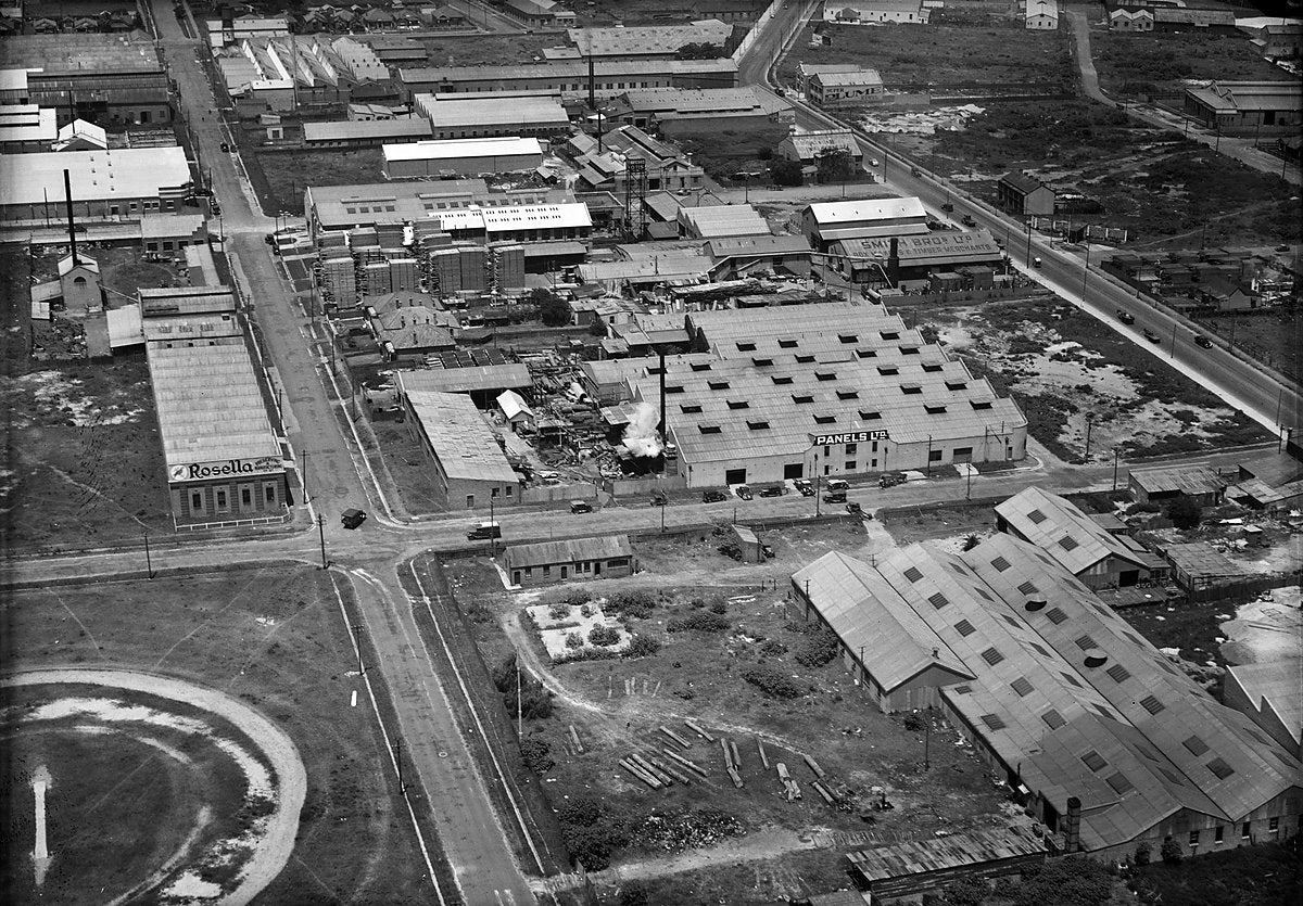 Panels Ltd works and neighbouring factories, Morley Avenue, Rosebery — photograph, from Morley Avenue, c. 1940