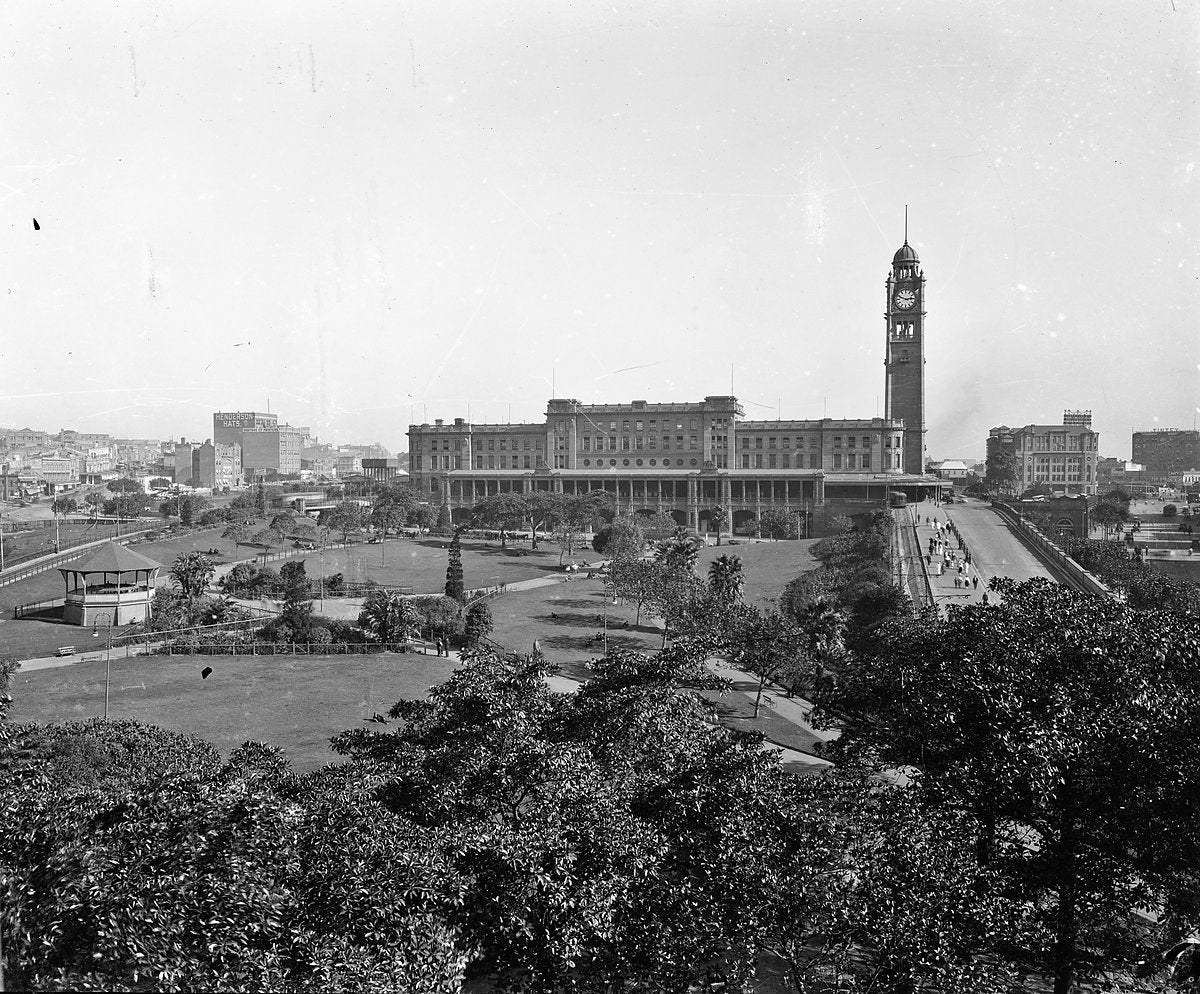 Central Railway Station across Belmore Park, 1920s — photograph, from Randle Street, circa 1916