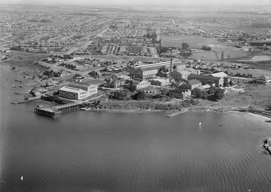 B.A.L.M. paints works on the Cabarita waterfront, Parramatta River — photograph, from Cabarita, circa 1935