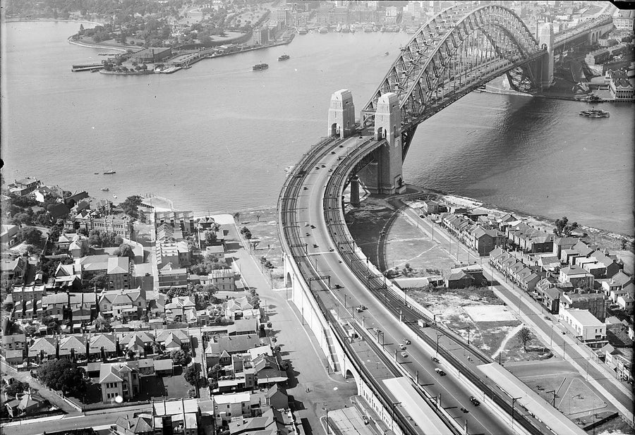 Curved northern approach to the Sydney Harbour Bridge, North Sydney — photograph, from North Sydney, 1932