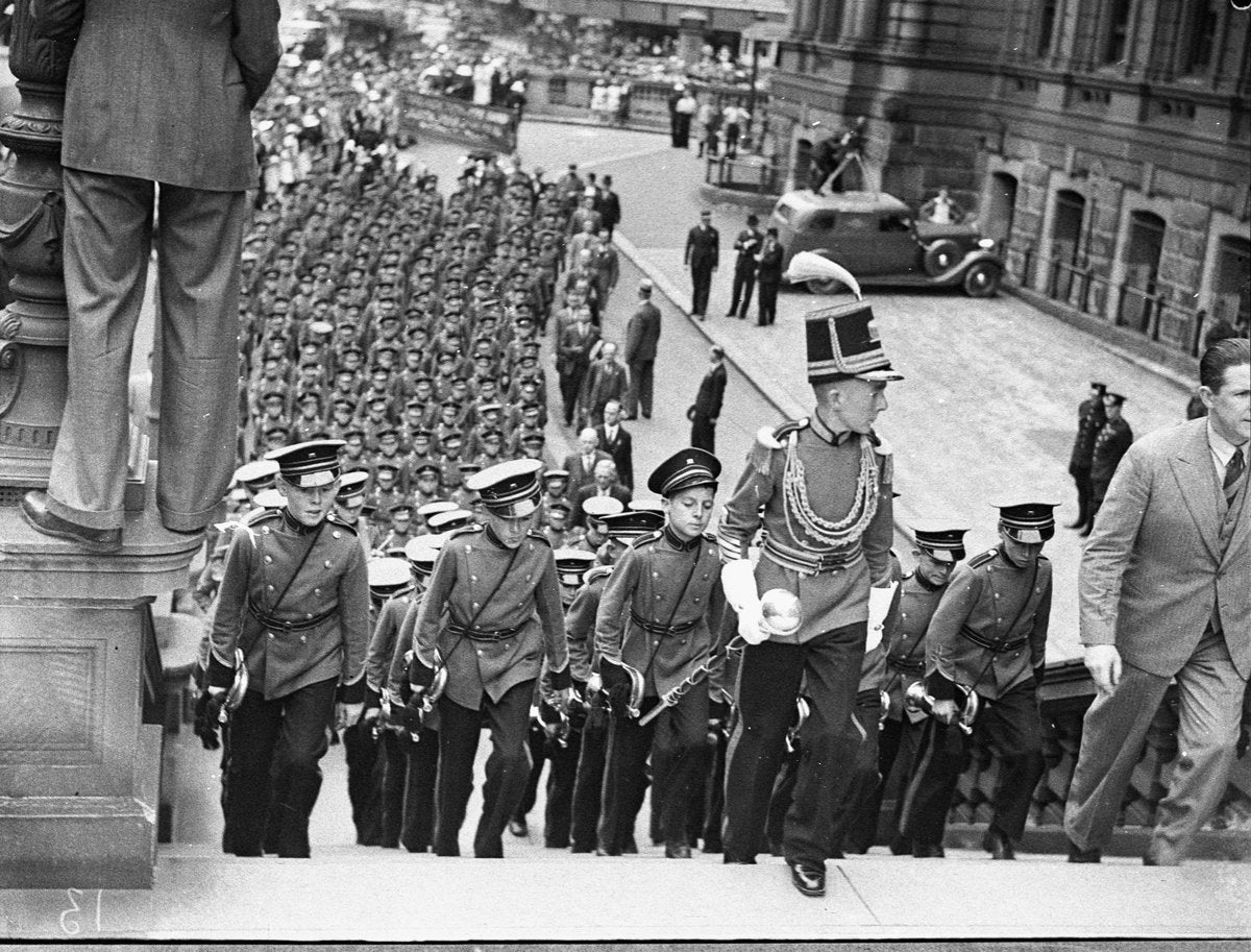 Adelaide Boys' Band on the steps of Sydney Town Hall, 1937 — photograph, from Sydney Town Hall, circa 1937