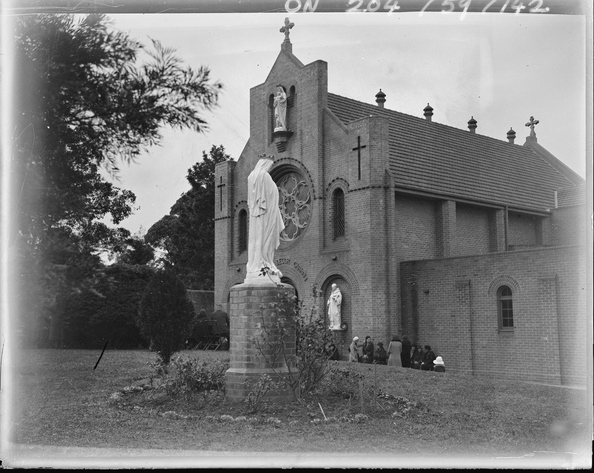Carmelite Convent chapel and Marian statue, Marrickville — photograph, from Carmelite Convent, Marrickville, circa 1932