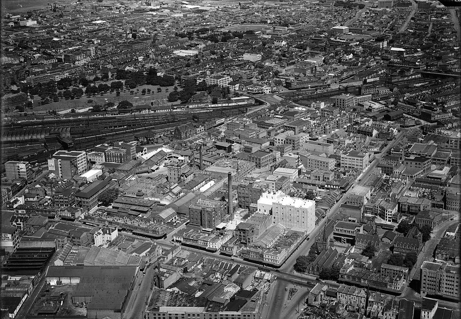Tooth's Kent Brewery, Broadway, from the air — photograph, from Broadway, circa 1940