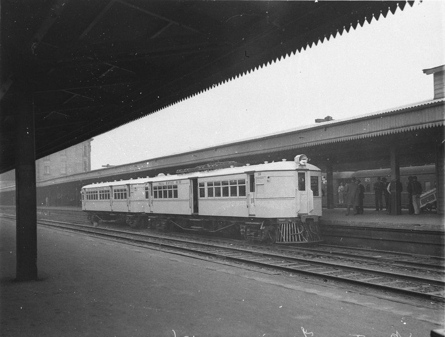 Rail Motor No. 38 and Trailer No. 81 at Central Station, Sydney, 1934 — photograph, from Randle Street, circa 1934