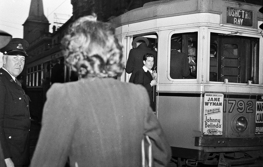 Crowded tram for Rushcutters Bay, Sydney, 1949 — photograph, from Sydney CBD, circa 1949