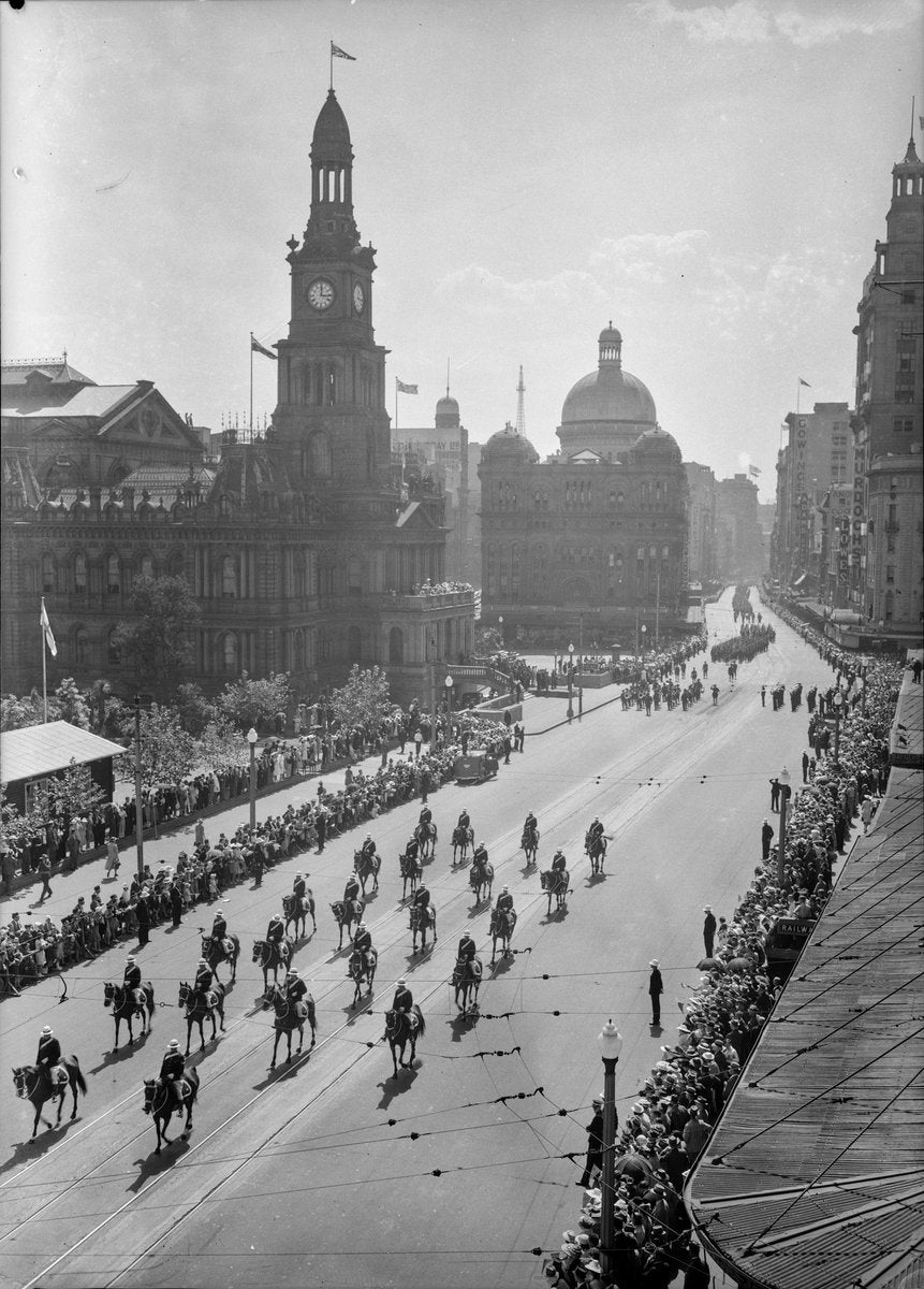 2nd AIF march along George Street past Sydney Town Hall — photograph, from Sydney Town Hall, circa 1890
