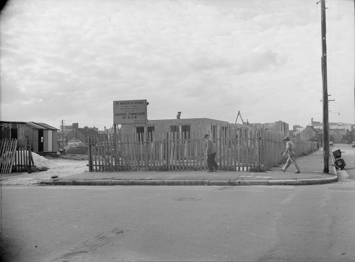 Ministry of Housing construction site, Redfern–Surry Hills, 1950 — photograph, from Redfern, circa 1950