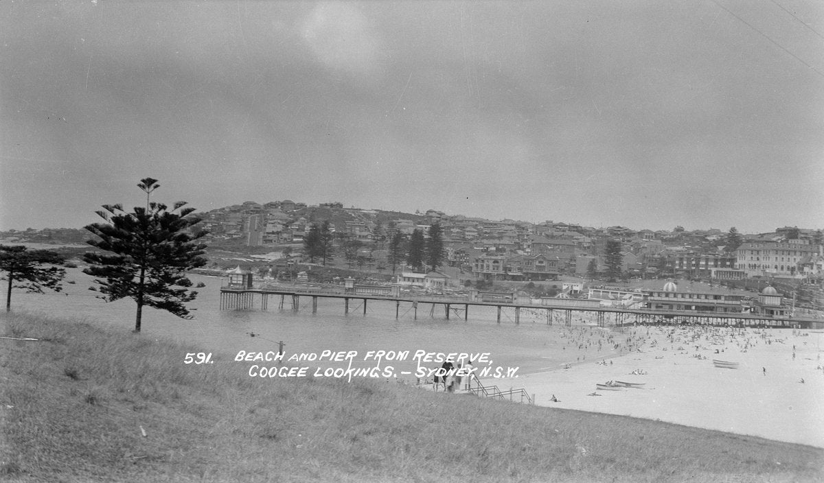 Coogee Beach and Pier from the reserve, looking south — photograph, from Coogee Beach, Coogee, New South Wales, circa 1928