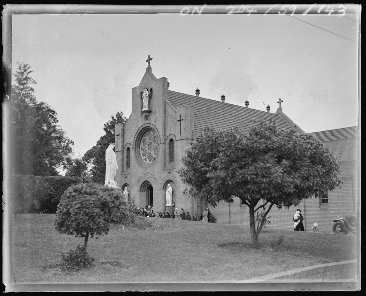 Carmelite Convent chapel, Marrickville, with crowd gathered for a jubilee — photograph, from Carmelite Convent, Marrickville, circa 1932