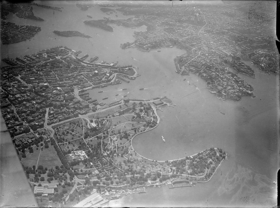Sydney Harbour and the city from the air, before the Harbour Bridge — photograph, from Royal Botanic Garden, circa 1920