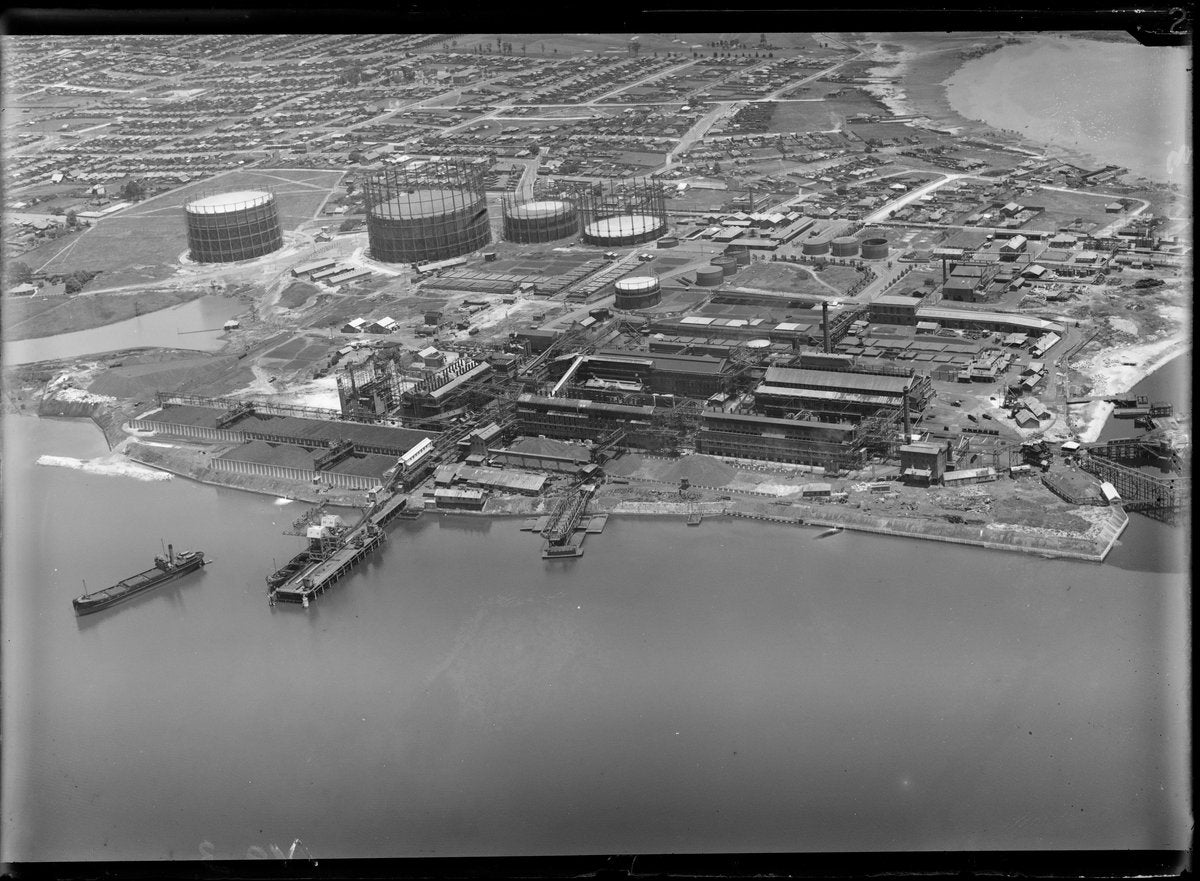 Australian Gas Light Company works on the Mortlake peninsula, from the air — photograph, from Australian Gas Light Company gasworks, Mortlake, circa 1939